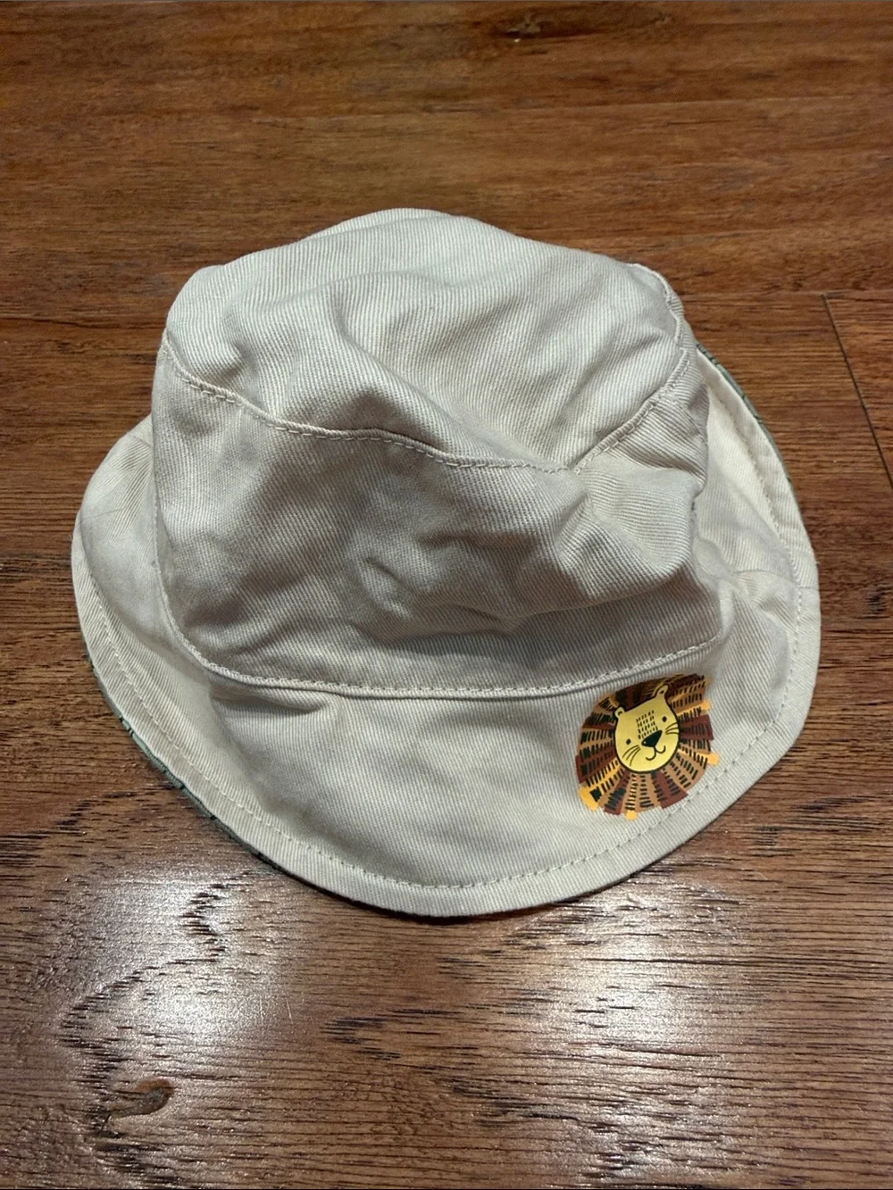 The Children's Place Cream Bucket Hat with Lion Patch